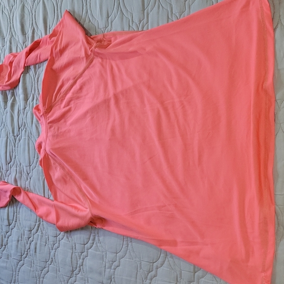 Old Navy Long Sleeve Active Wear Top - Picture 8 of 10